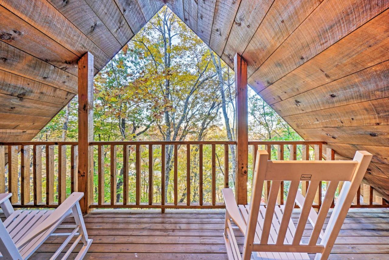 Grin N Bear It Cabin With Hot Tub And Fire Pit! พิเจนฟอร์จ ภายนอก รูปภาพ