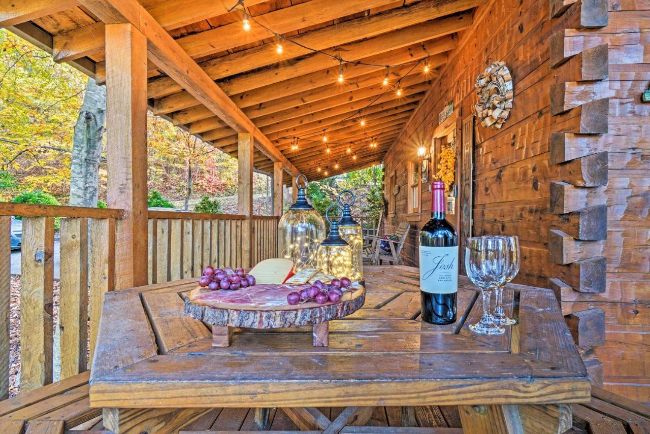 Grin N Bear It Cabin With Hot Tub And Fire Pit! พิเจนฟอร์จ ภายนอก รูปภาพ