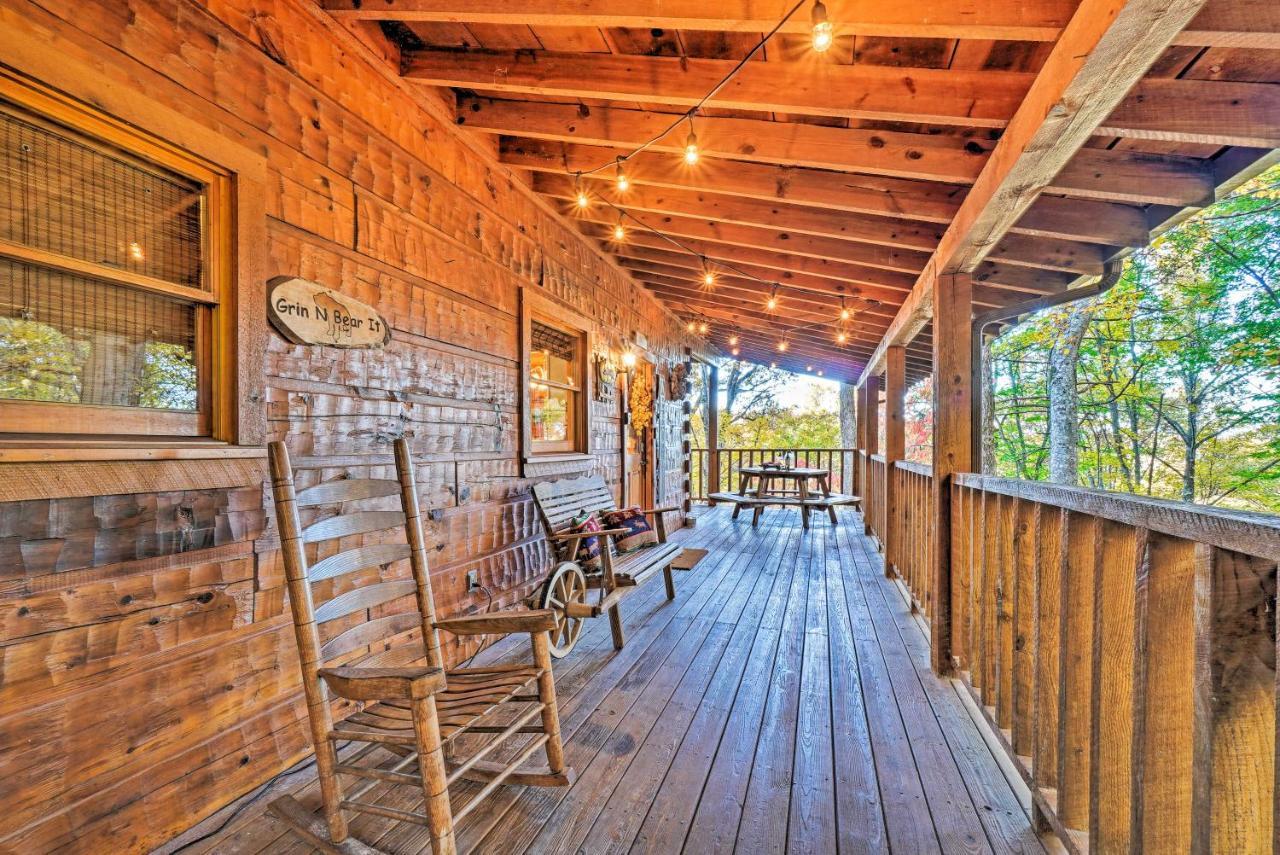 Grin N Bear It Cabin With Hot Tub And Fire Pit! พิเจนฟอร์จ ภายนอก รูปภาพ